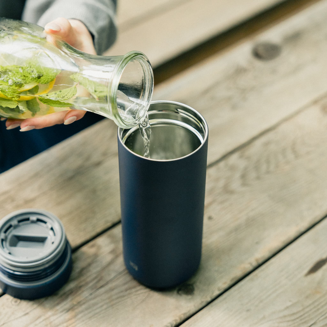 カバンにも、自転車にも。どこでも頼れるランタンボトル